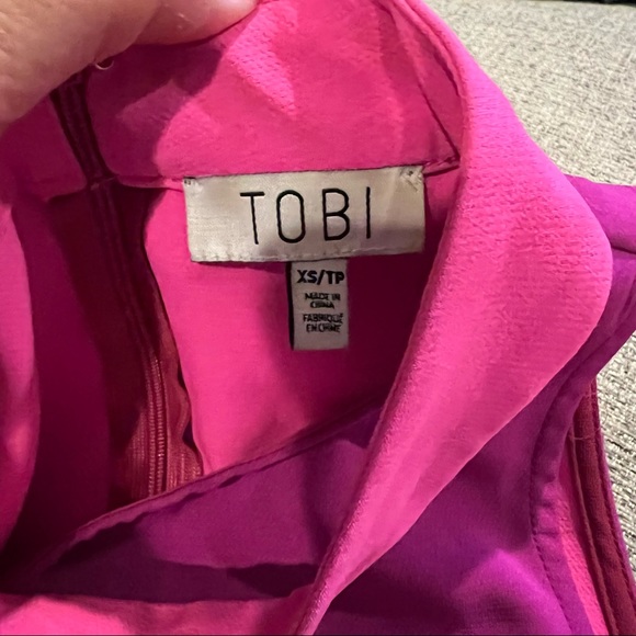 Tobi Fuchsia high choker neck shift dress size XS - Picture 5 of 7